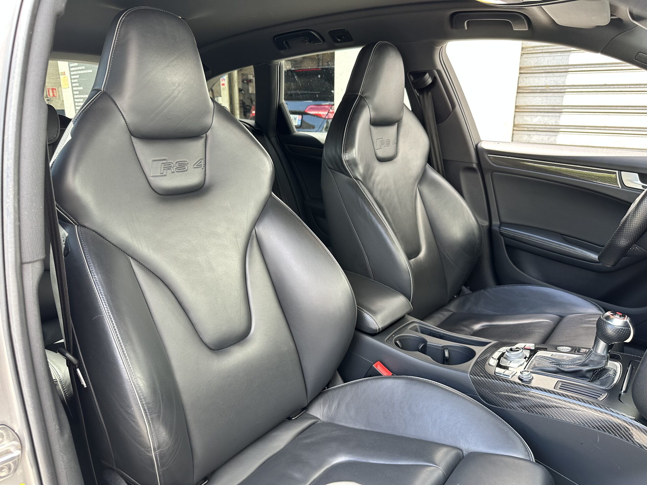 AUDI RS4 Avant 4.2 V8