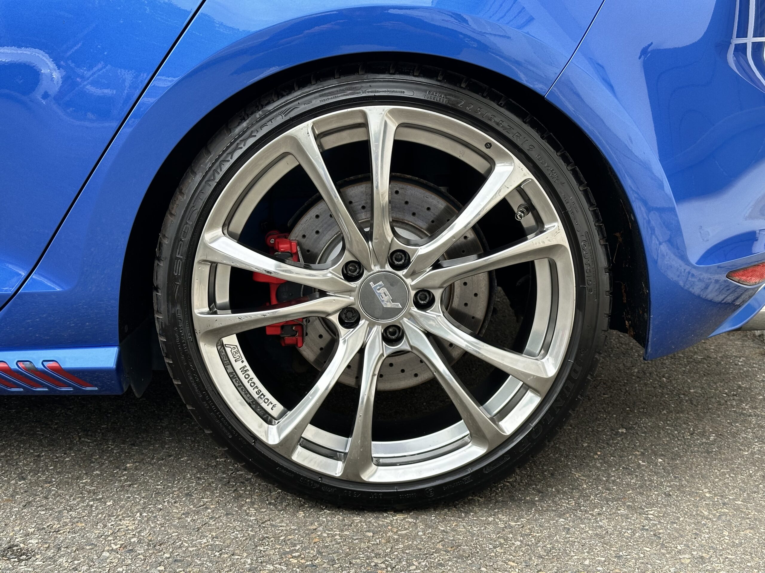 VOLKSWAGEN Golf VII GTI Performance ABT