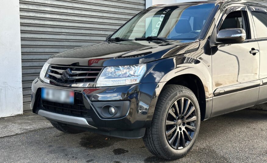 Suzuki Grand Vitara II 3.2 V6 « Édition 20ème Anniversaire »