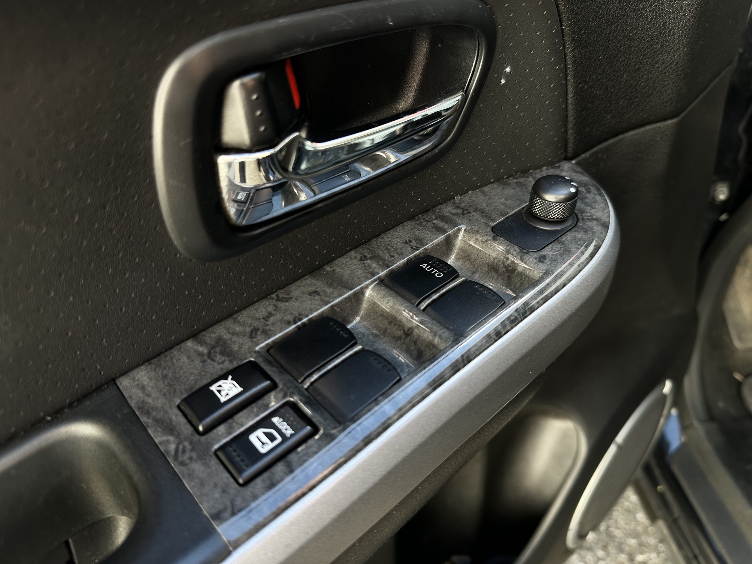 Suzuki Grand Vitara II 3.2 V6 “Édition 20ème Anniversaire”