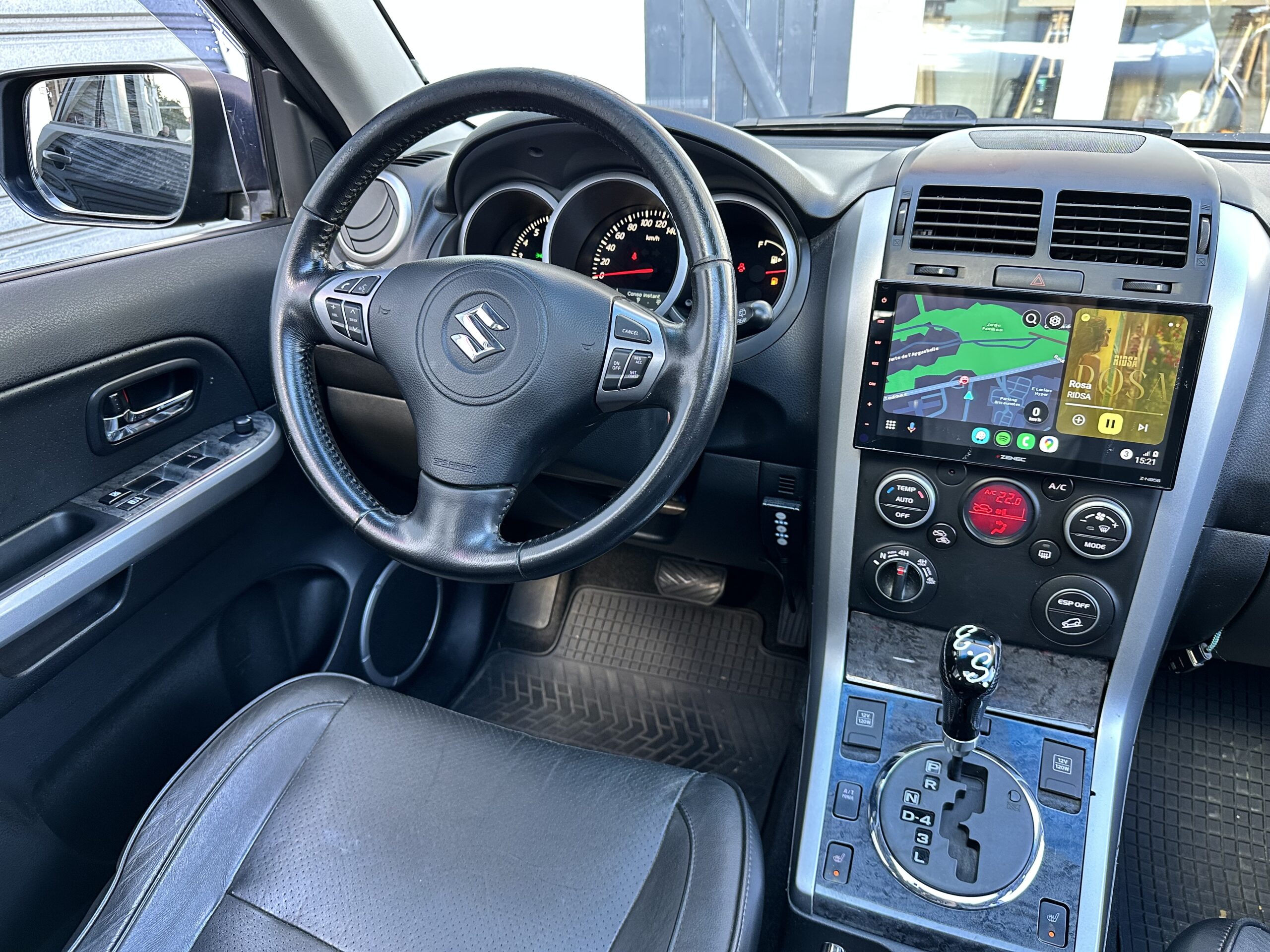 Suzuki Grand Vitara II 3.2 V6 “Édition 20ème Anniversaire”