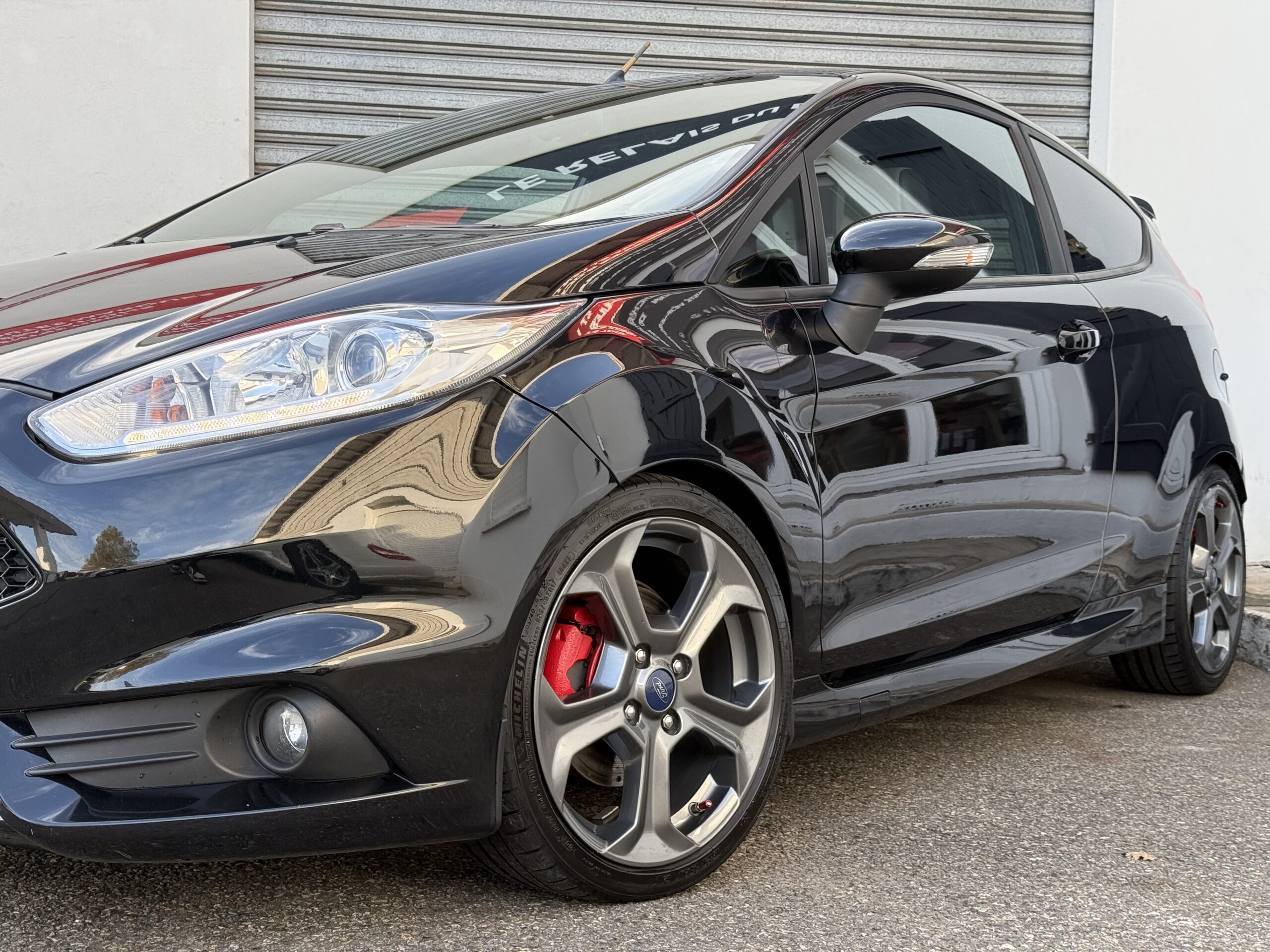 FORD Fiesta ST 182ch à vendre deuxième main, échappement milltek