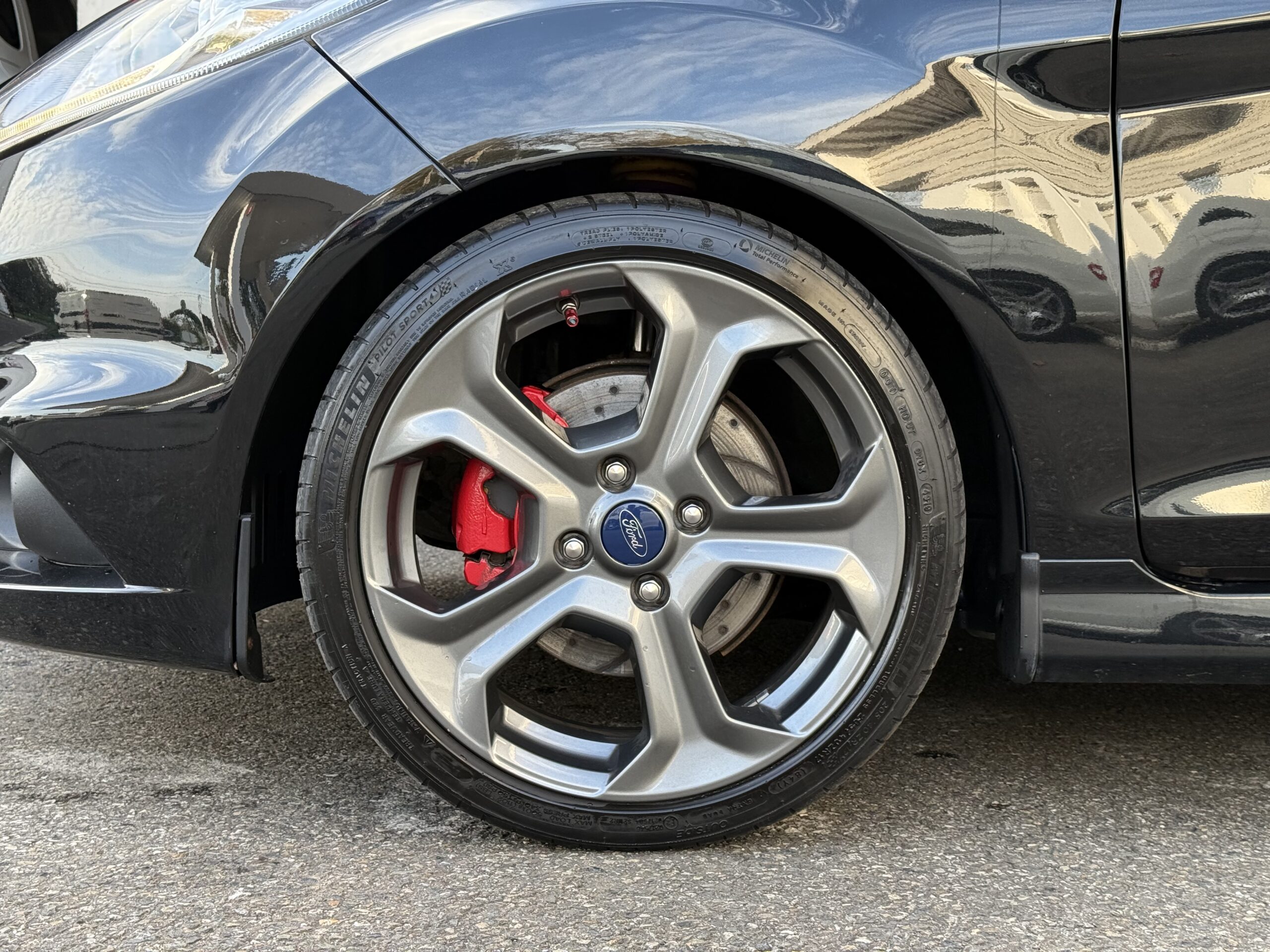 FORD Fiesta ST 182ch à vendre deuxième main, échappement milltek