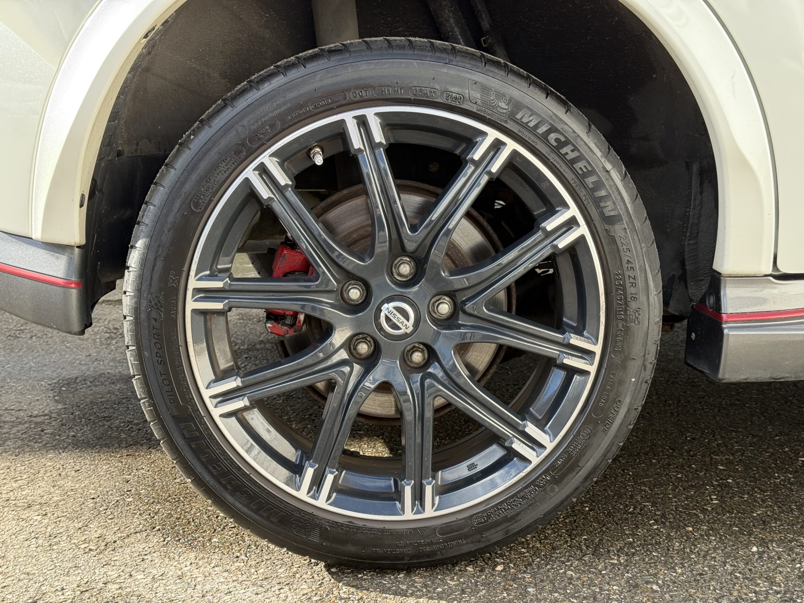 Nissan Juke Nismo à vendre Toulouse Le Relais du lys spécialiste véhicule sportif premium entretien réparation importation