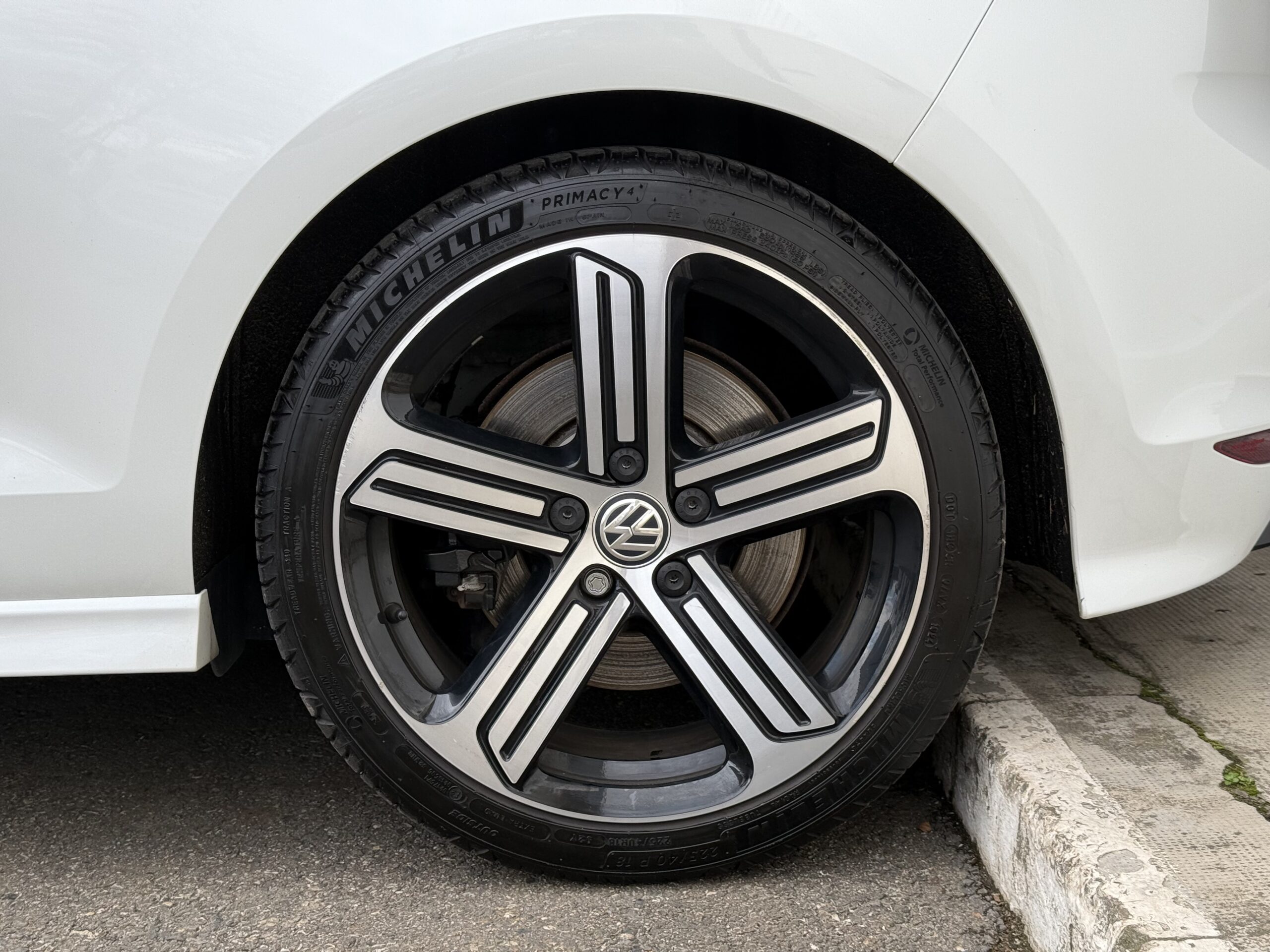 Volkswagen Golf 7R DSG6 3P 300ch à vendre occasion Toulouse importation véhicule premium et sportif entretien reparation