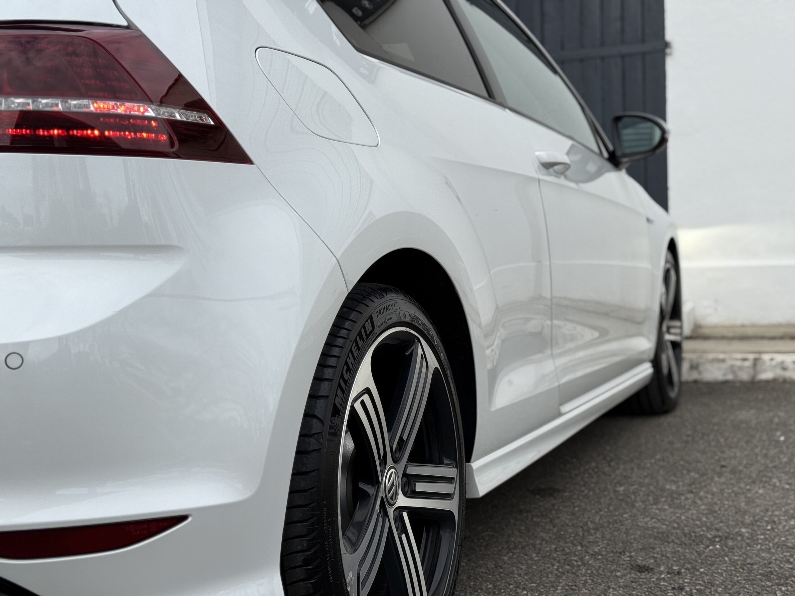 Volkswagen Golf 7R DSG6 3P 300ch à vendre occasion Toulouse importation véhicule premium et sportif entretien reparation