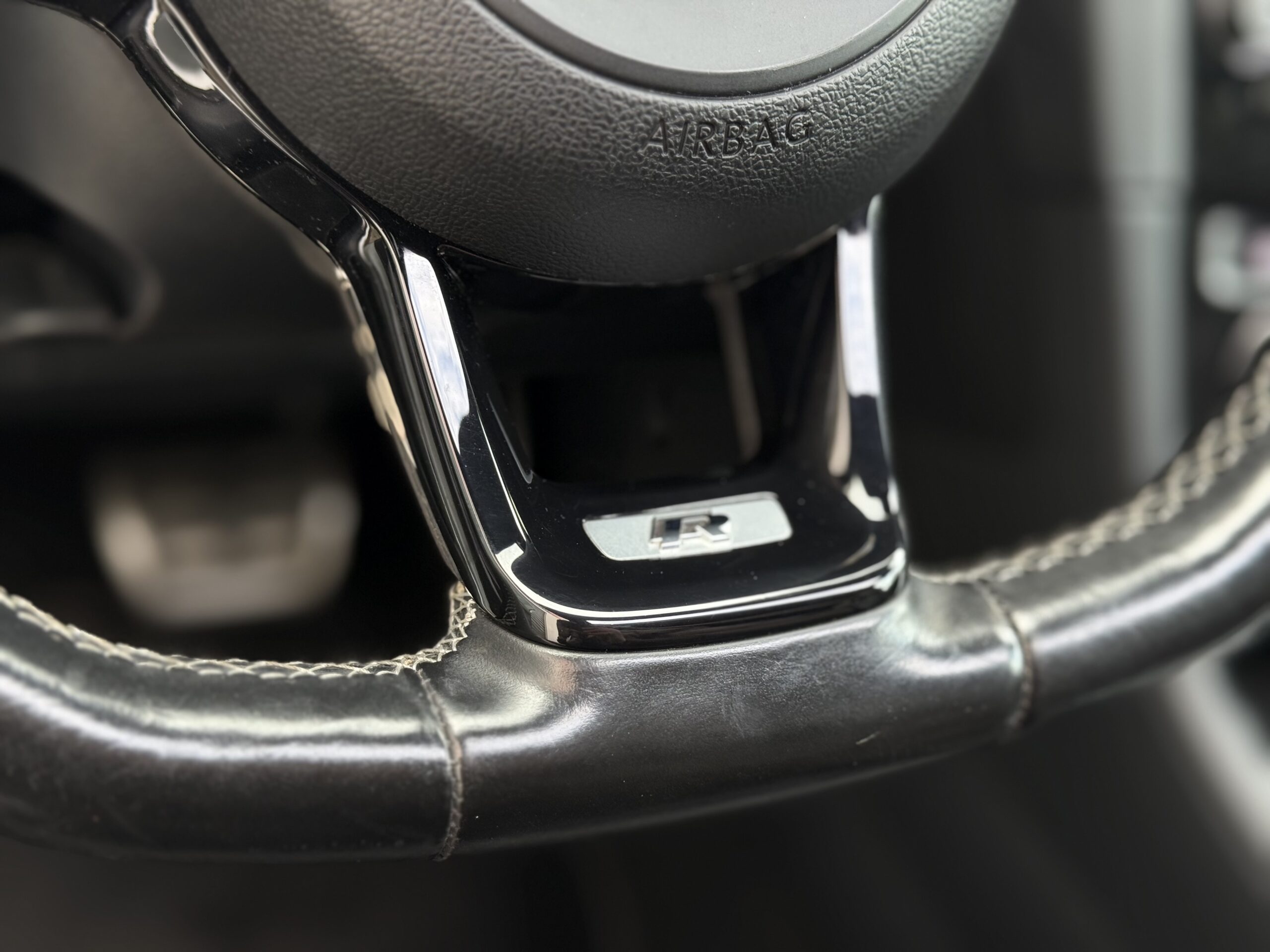 Volkswagen Golf 7R DSG6 3P 300ch à vendre occasion Toulouse importation véhicule premium et sportif entretien reparation