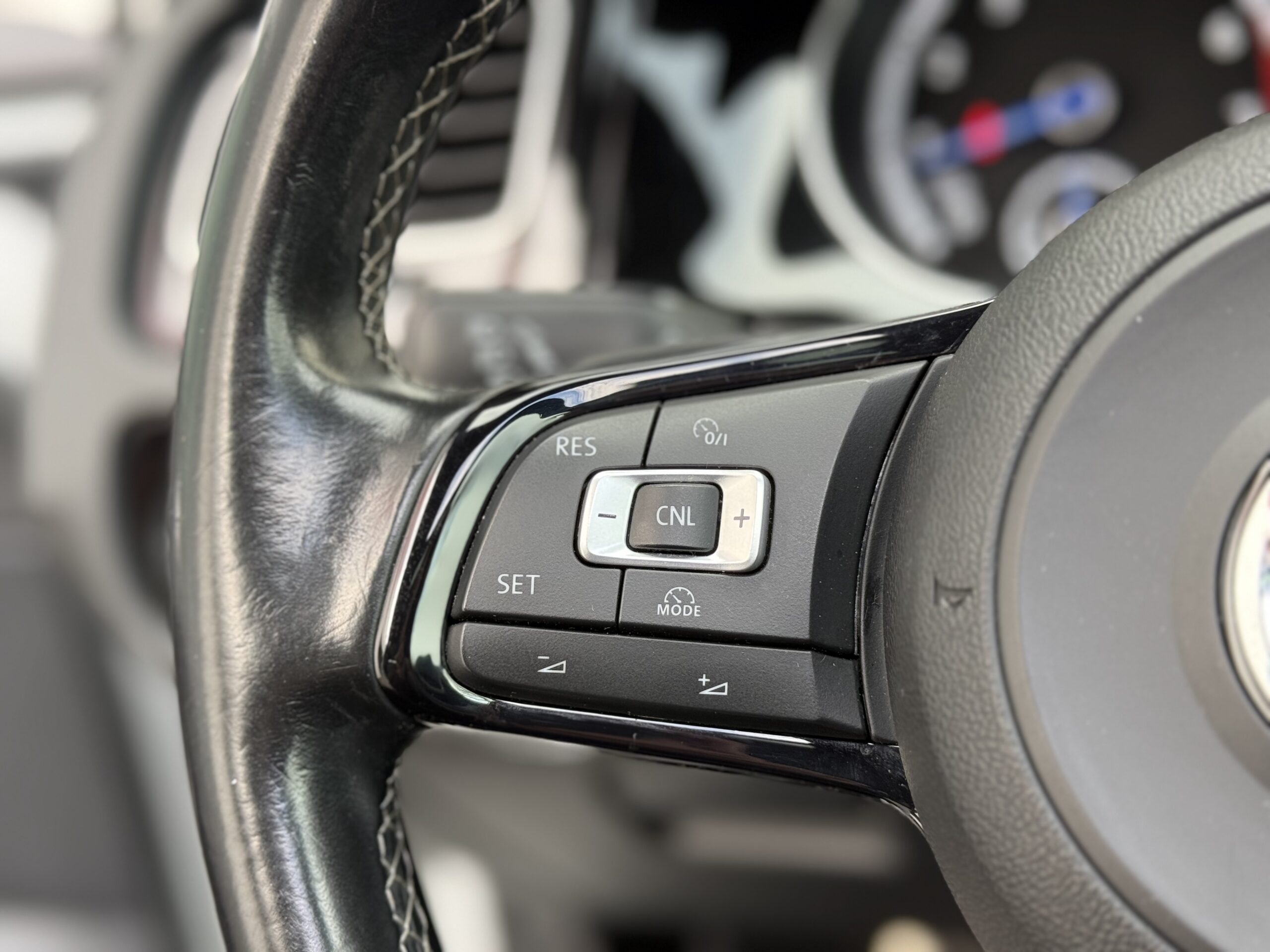 Volkswagen Golf 7R DSG6 3P 300ch à vendre occasion Toulouse importation véhicule premium et sportif entretien reparation