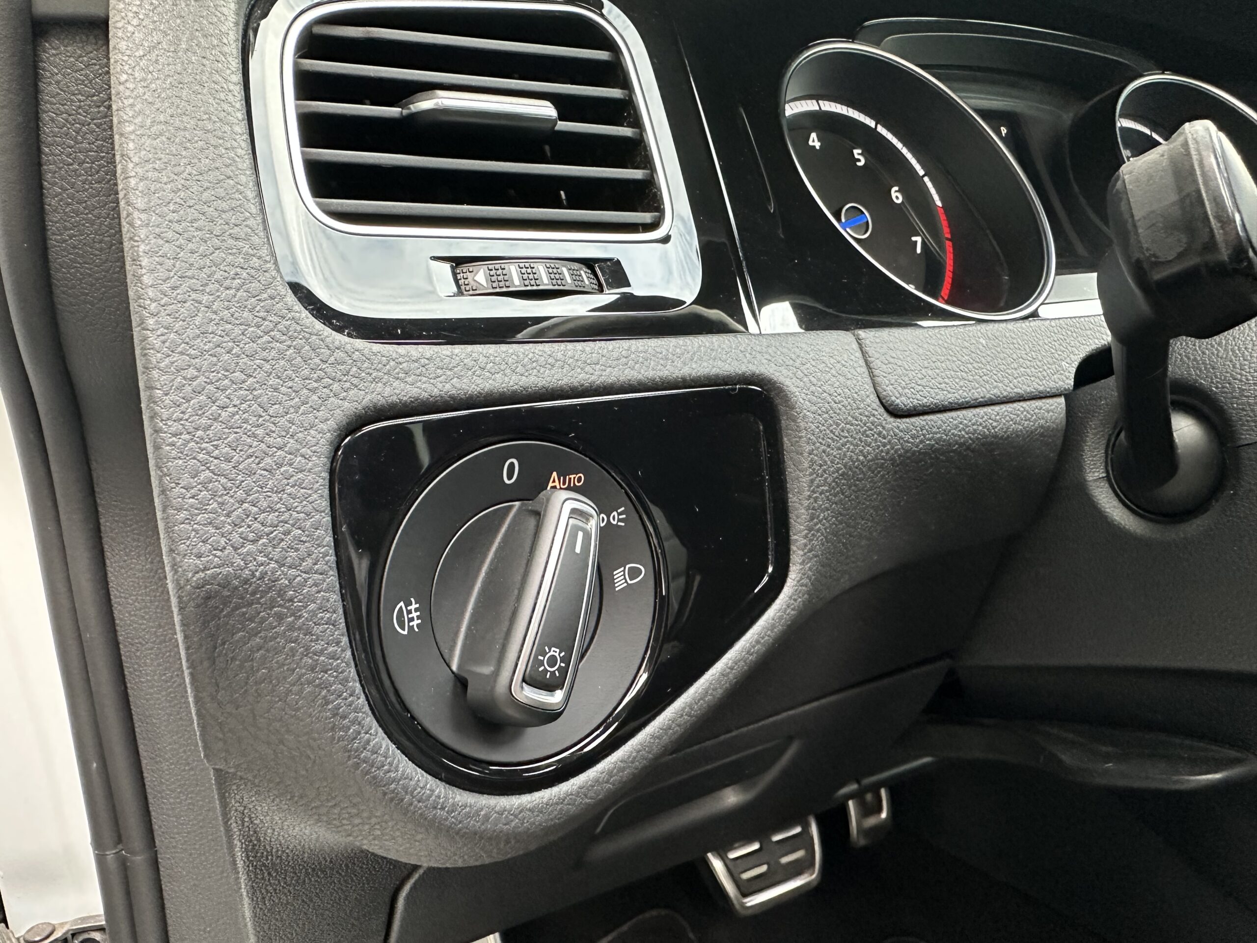 Volkswagen Golf 7R DSG6 3P 300ch à vendre occasion Toulouse importation véhicule premium et sportif entretien reparation