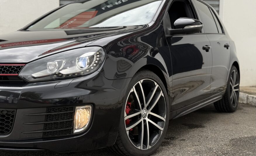 Volkswagen Golf VI GTI 210