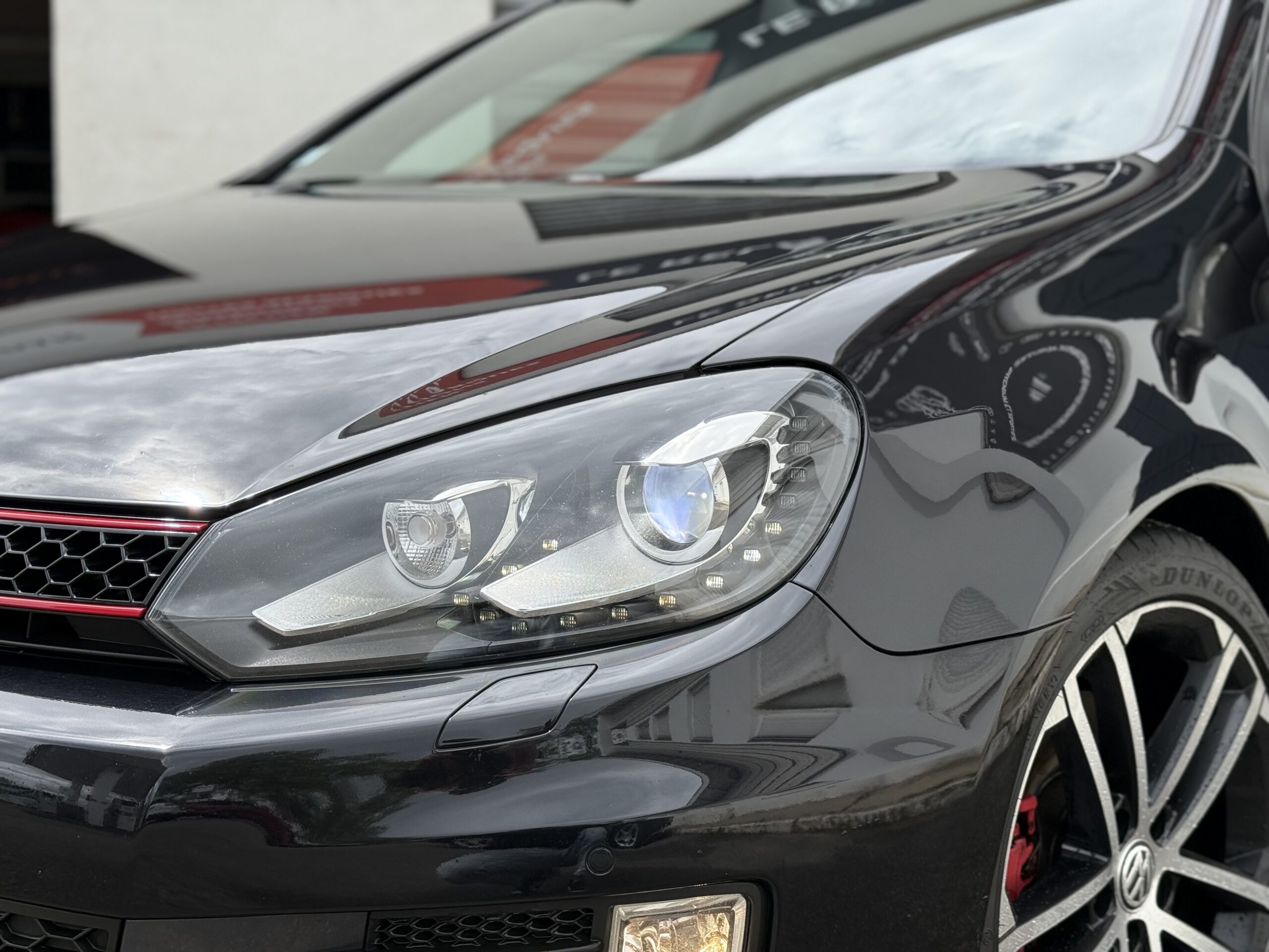 Volkswagen Golf VI GTI 210