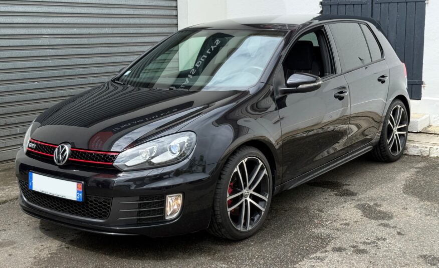 Volkswagen Golf VI GTI 210