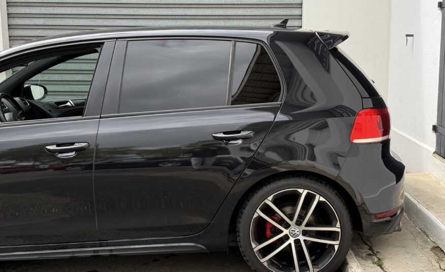 Volkswagen Golf VI GTI 210