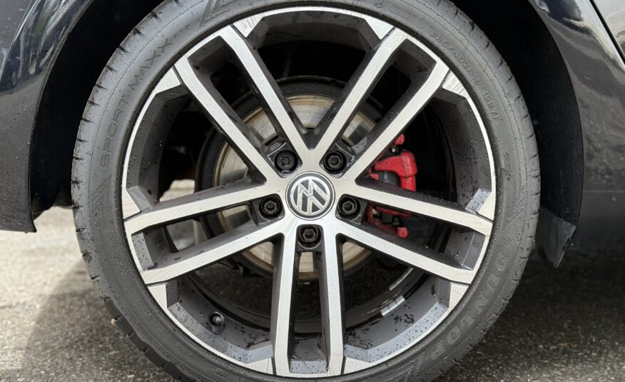 Volkswagen Golf VI GTI 210