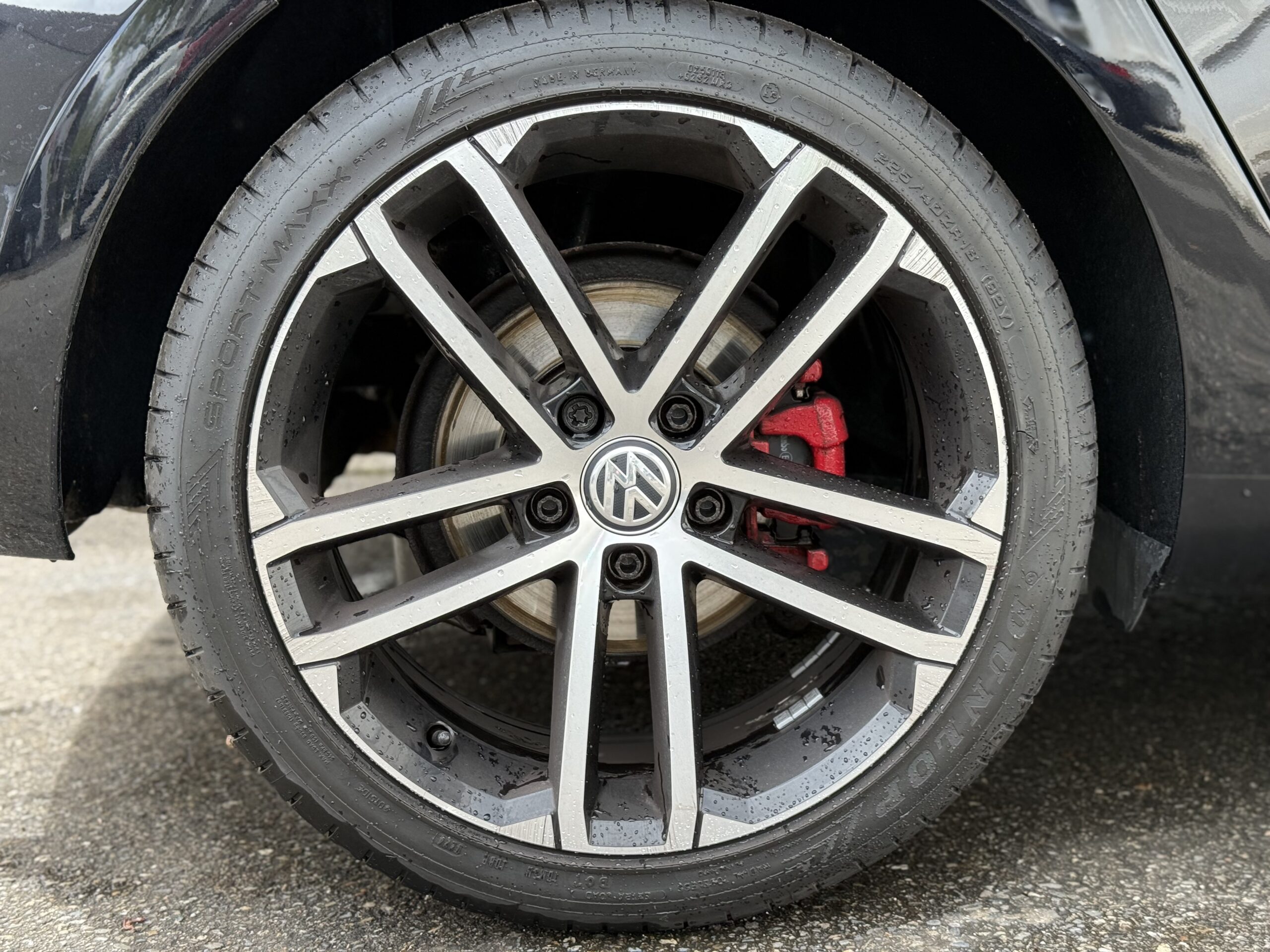 Volkswagen Golf VI GTI 210