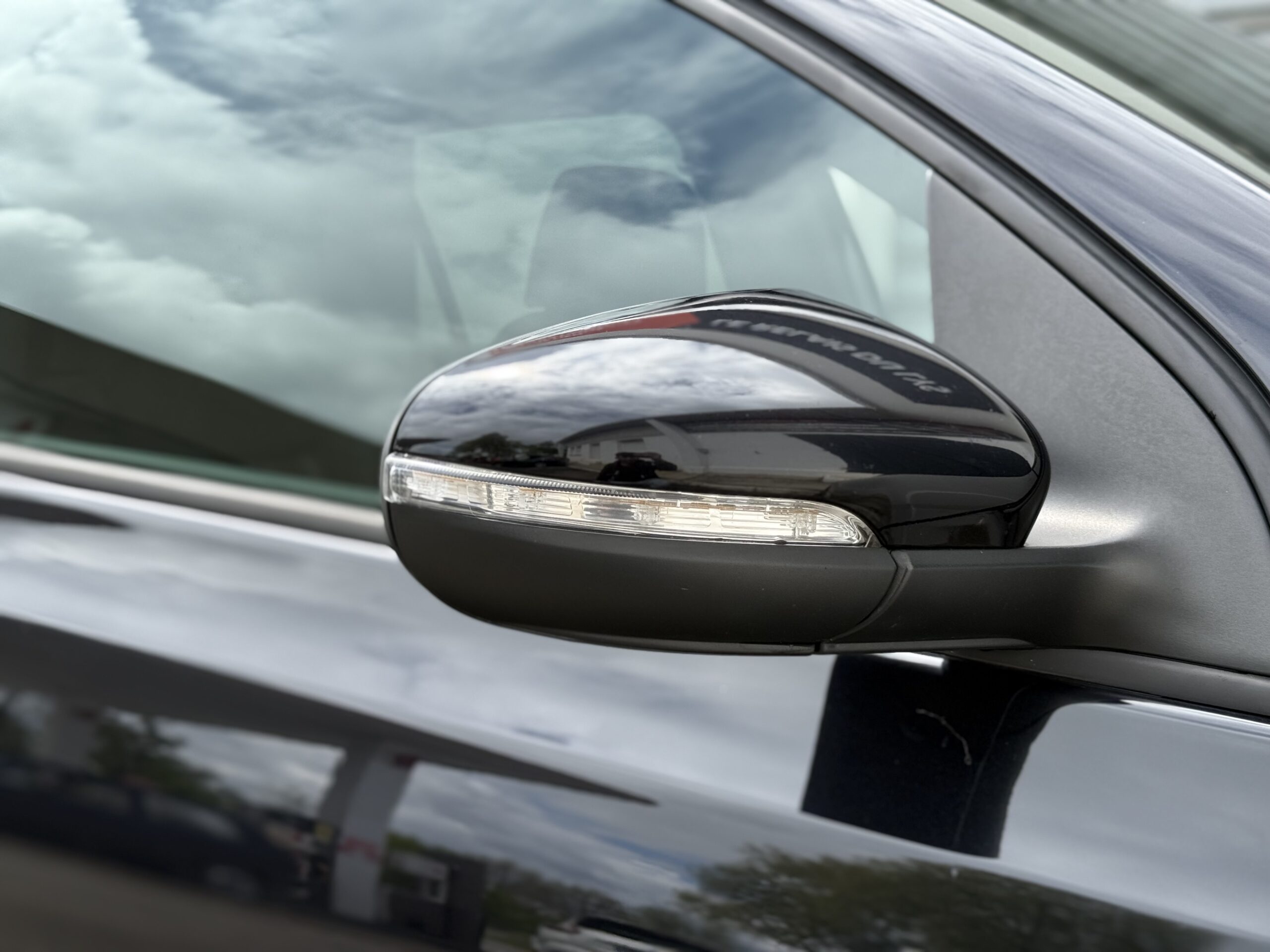 Volkswagen Golf VI GTI 210