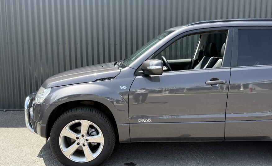 Suzuki Grand Vitara II 3.2 V6 “Édition 20ème Anniversaire”