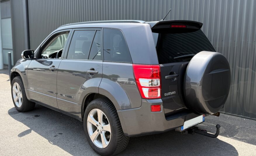Suzuki Grand Vitara II 3.2 V6 “Édition 20ème Anniversaire”