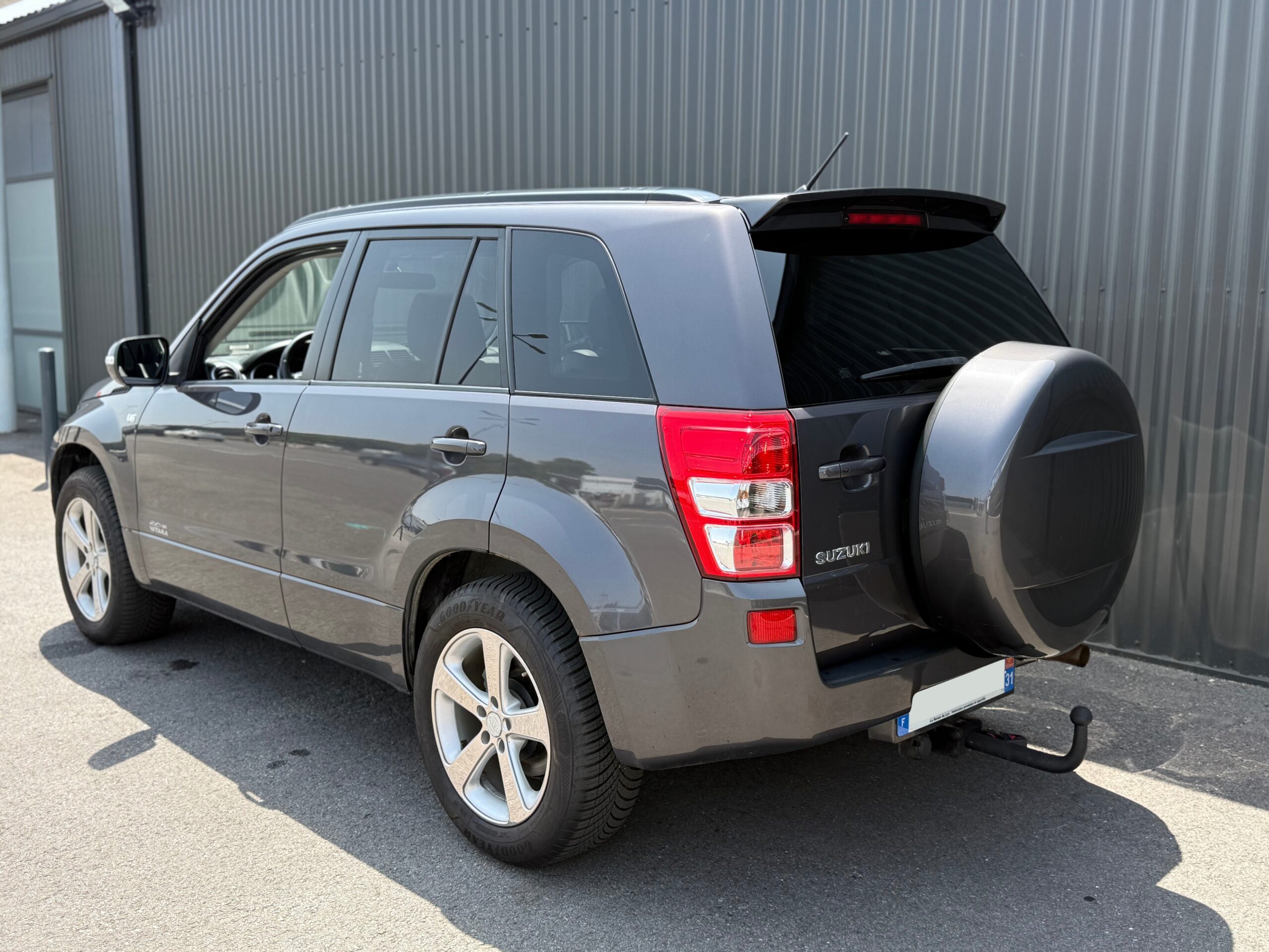 Suzuki Grand Vitara II 3.2 V6 “Édition 20ème Anniversaire”