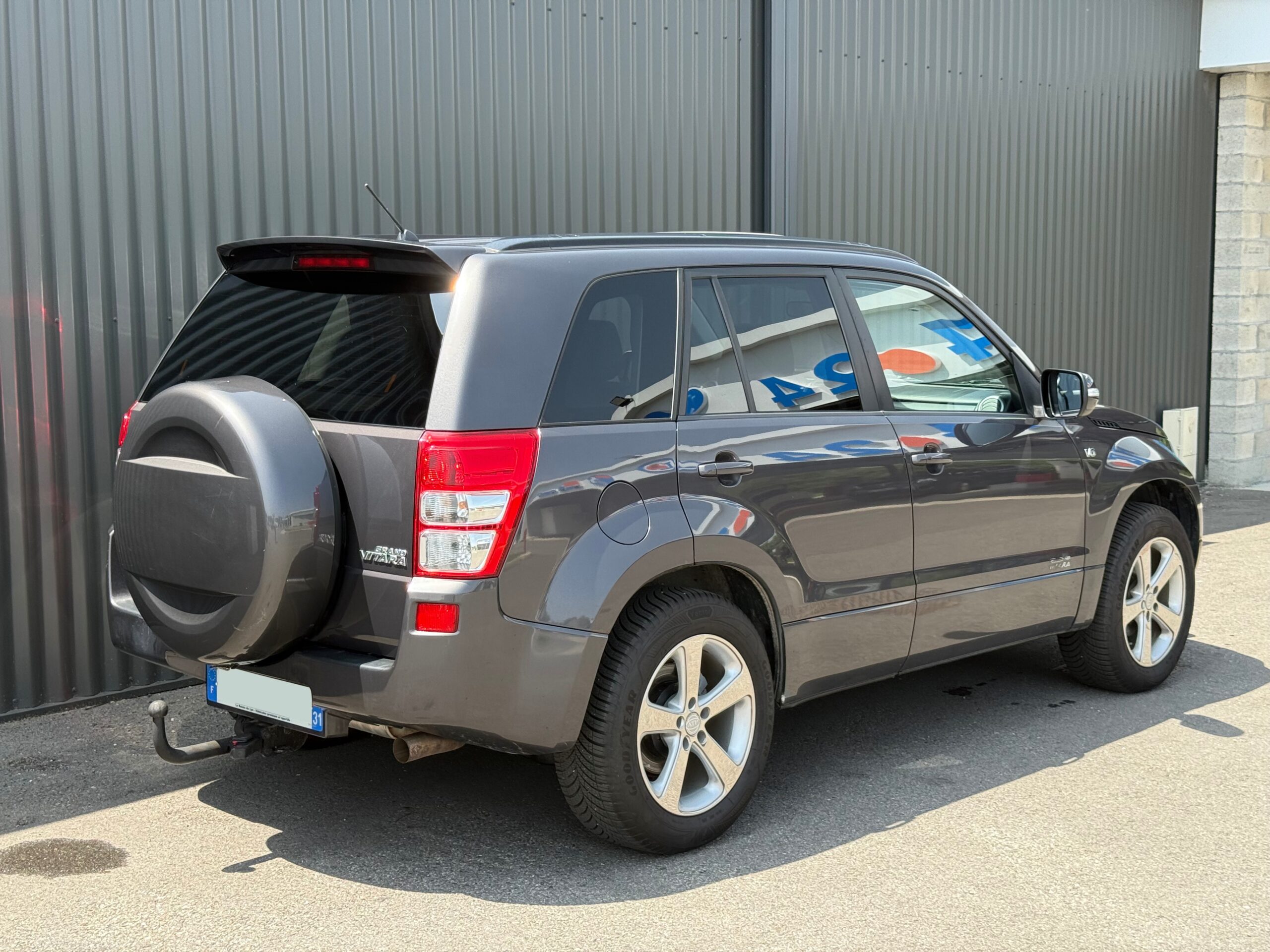 Suzuki Grand Vitara II 3.2 V6 “Édition 20ème Anniversaire”