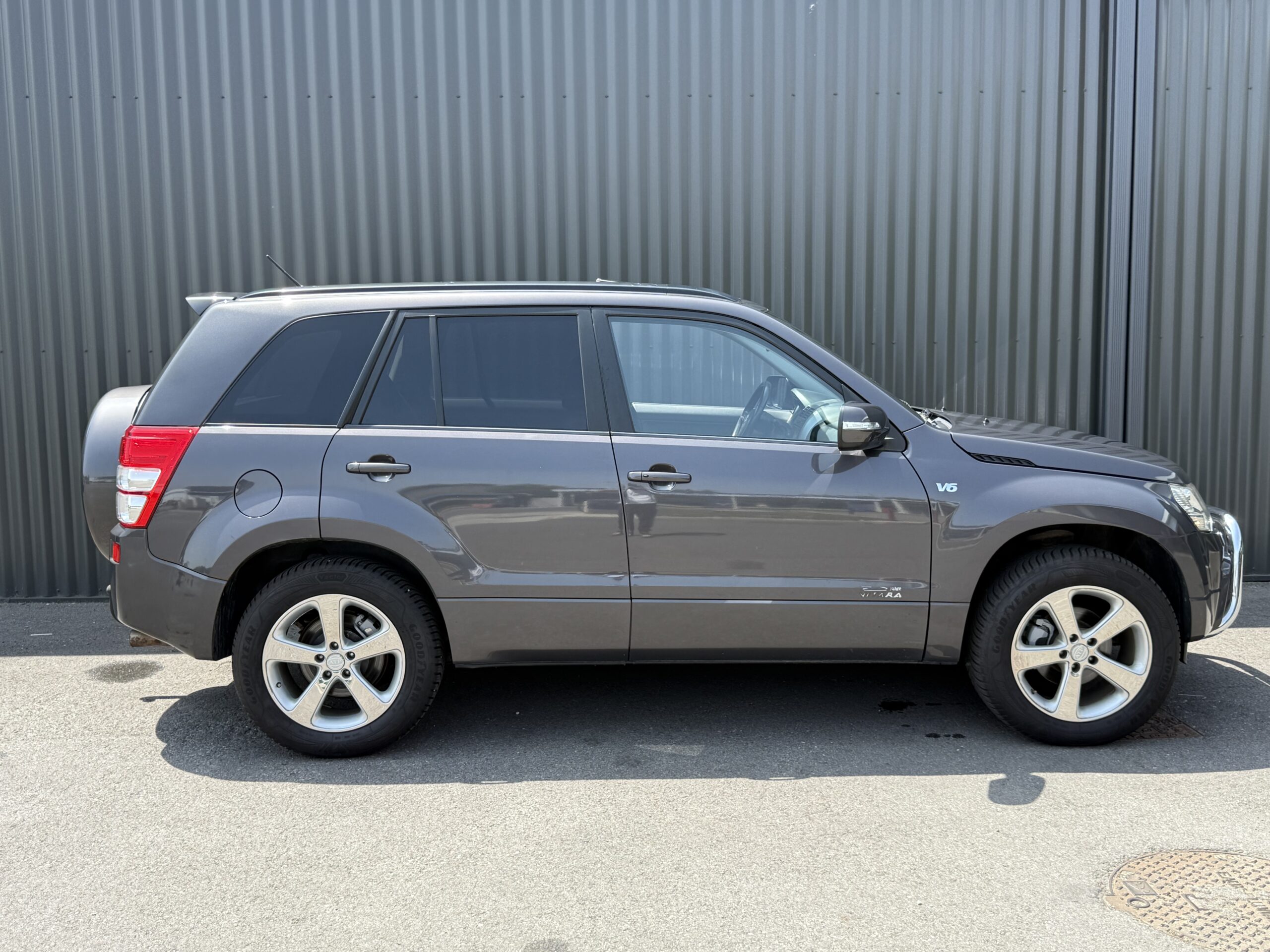 Suzuki Grand Vitara II 3.2 V6 “Édition 20ème Anniversaire”