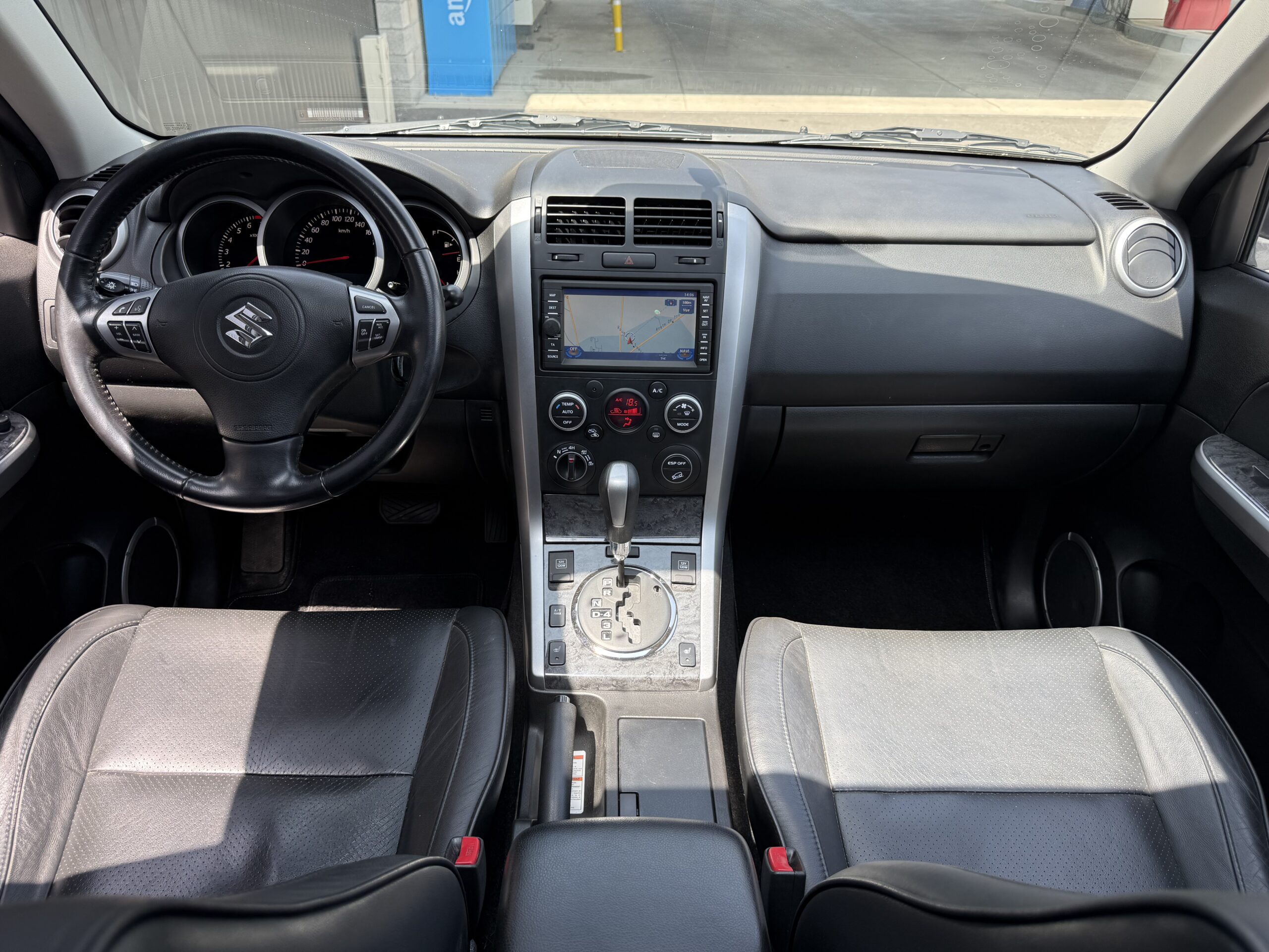 Suzuki Grand Vitara II 3.2 V6 “Édition 20ème Anniversaire”