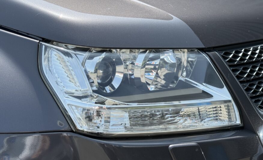 Suzuki Grand Vitara II 3.2 V6 “Édition 20ème Anniversaire”