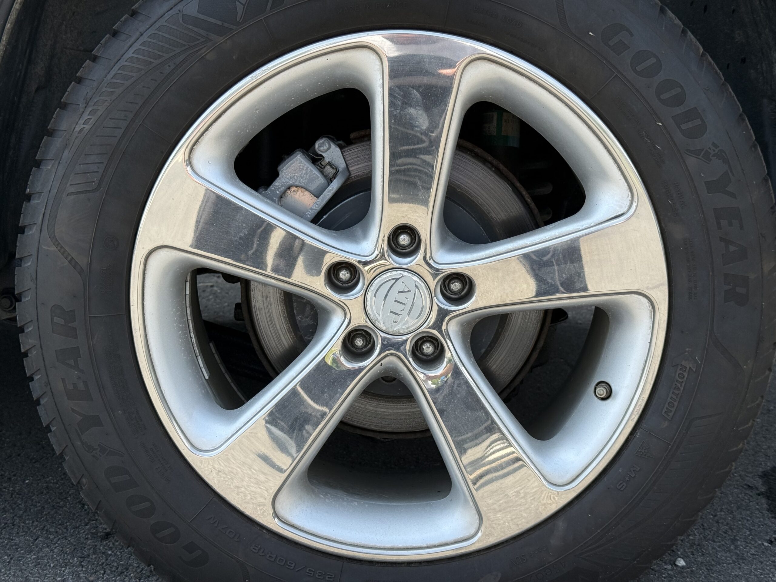 Suzuki Grand Vitara II 3.2 V6 “Édition 20ème Anniversaire”