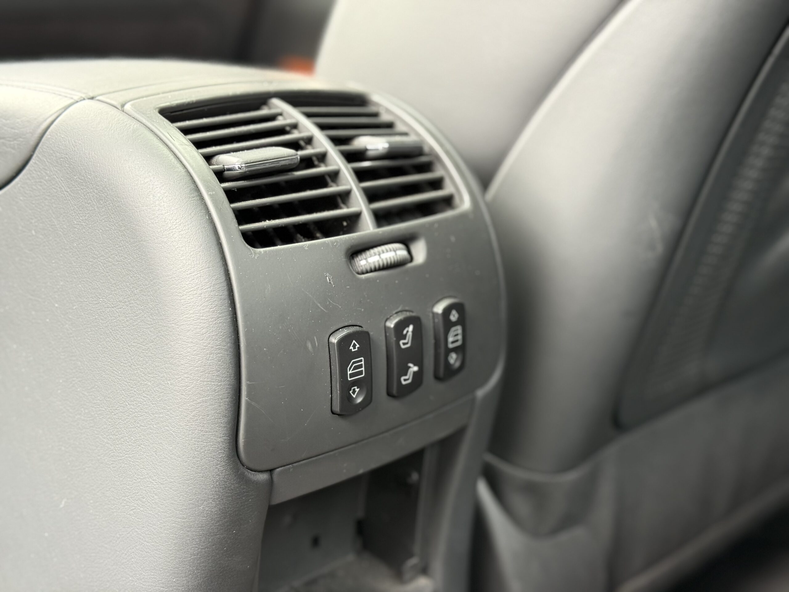 Mercedes CL55 AMG Kompressor 2003 – coupé V8 5.4L Kompressor 500 ch en excellent état, entretien complet, véhicule non fumeur