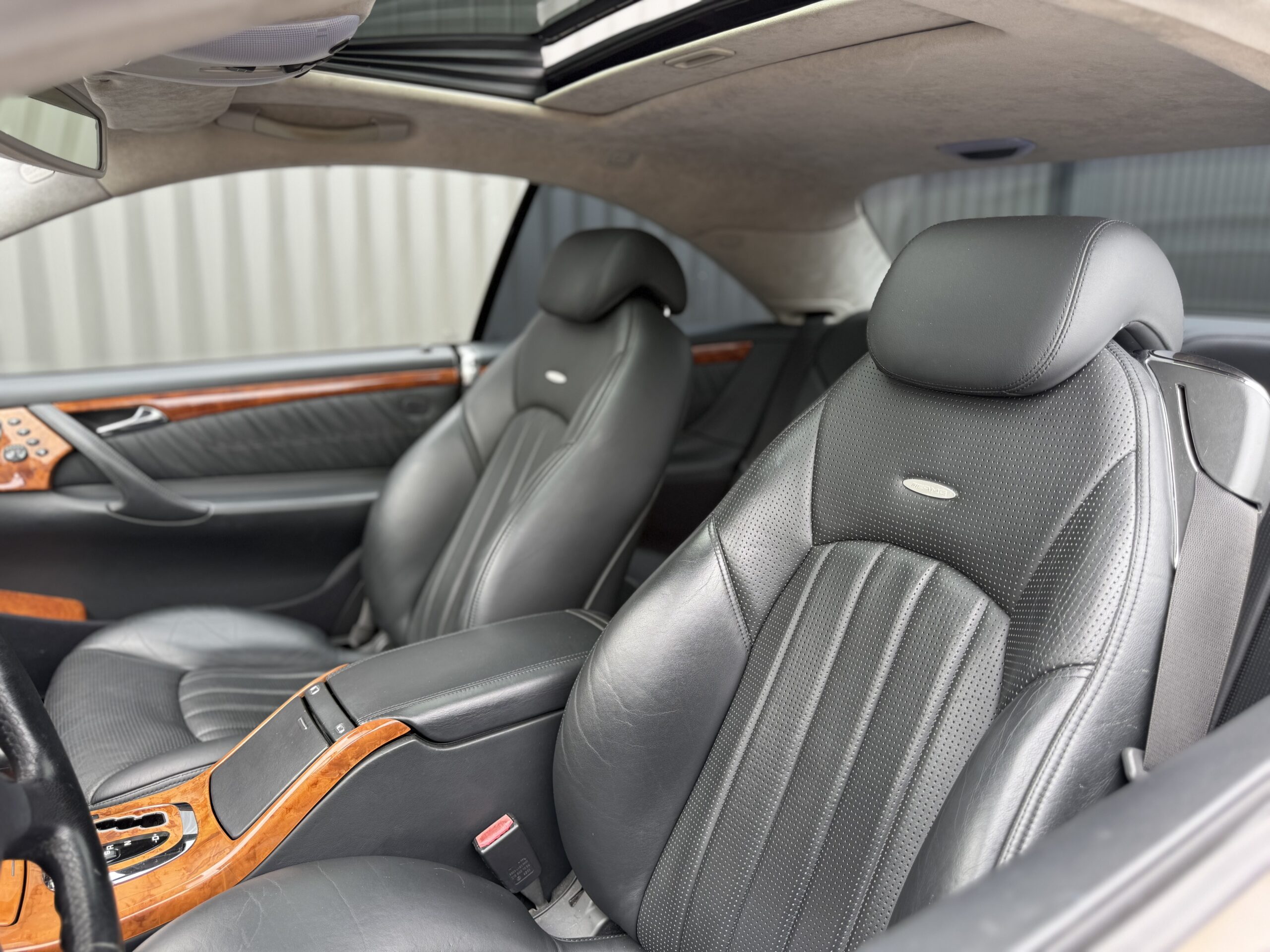 Mercedes CL55 AMG Kompressor 2003 – coupé V8 5.4L Kompressor 500 ch en excellent état, entretien complet, véhicule non fumeur