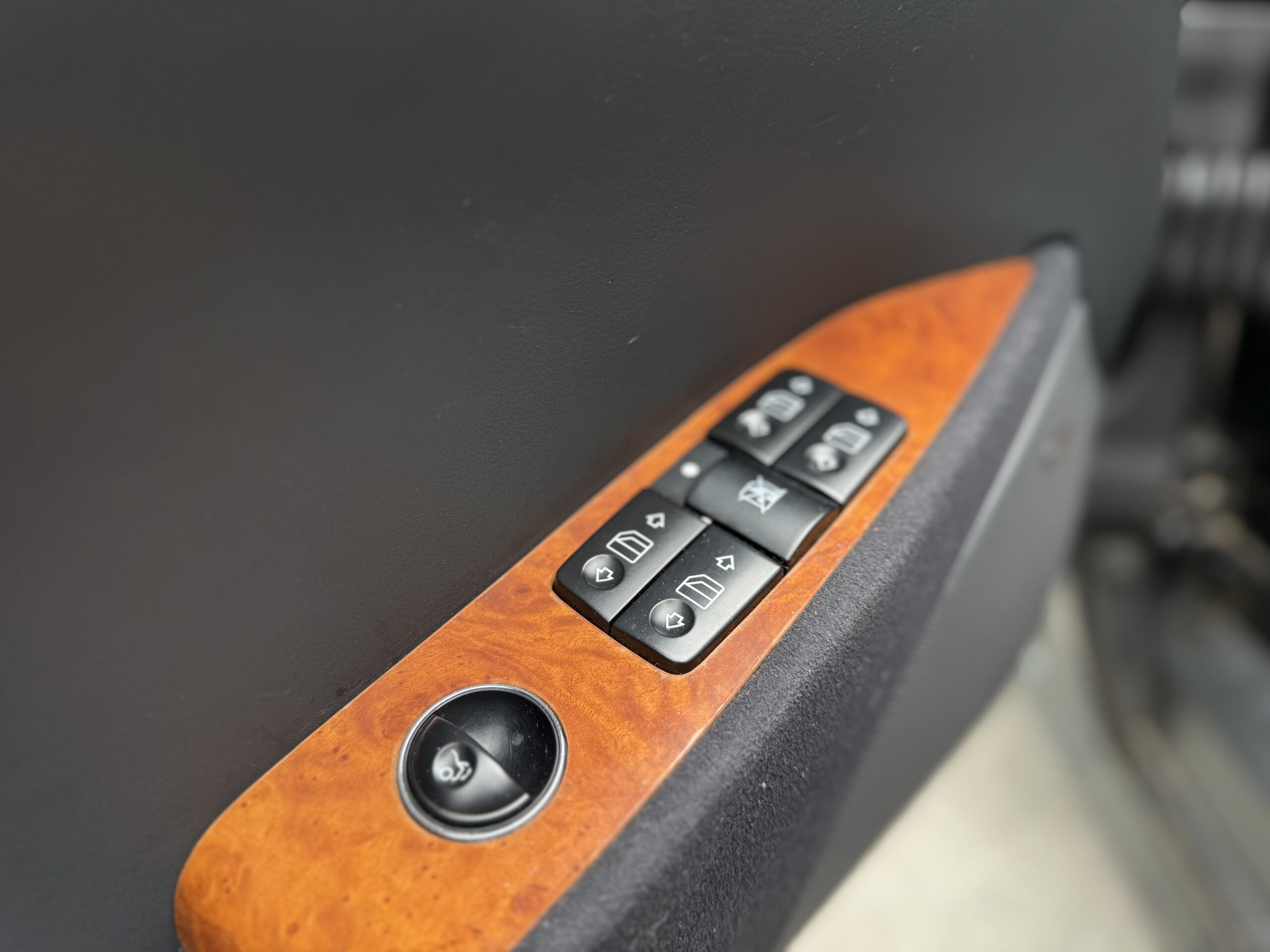 Mercedes CL55 AMG Kompressor 2003 – coupé V8 5.4L Kompressor 500 ch en excellent état, entretien complet, véhicule non fumeur